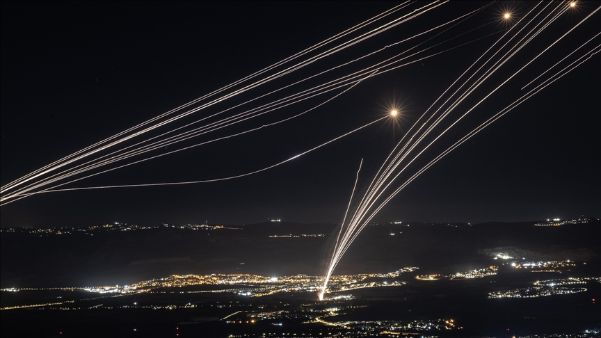 Trails of rockets fired by Hezbollah from southern Lebanon toward northern Israel on March 2, 2026 — the immediate trigger for Israel’s intensified military response.