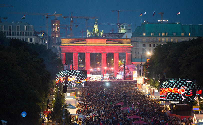 Warum ist der 3. Oktober der Tag der Deutschen Einheit – und nicht der 9. November? 5 fest tag deutsche einheit 12