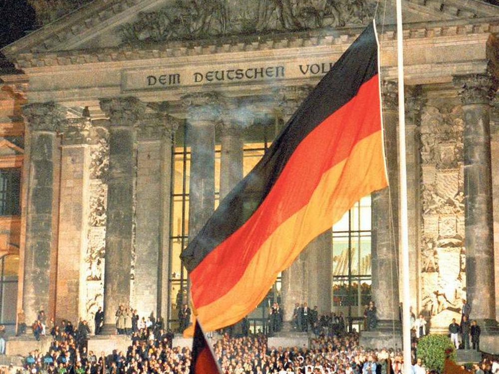 Warum ist der 3. Oktober der Tag der Deutschen Einheit – und nicht der 9. November? 2 Was am 3. Oktober 1990 wirklich passierte