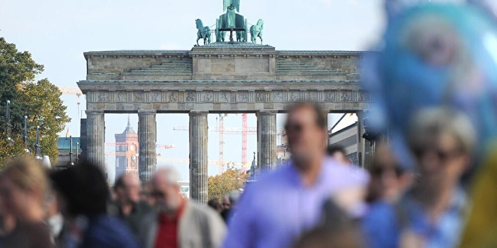 Warum ist der 3. Oktober der Tag der Deutschen Einheit – und nicht der 9. November? 4 tag der einheit fest berlin00003
