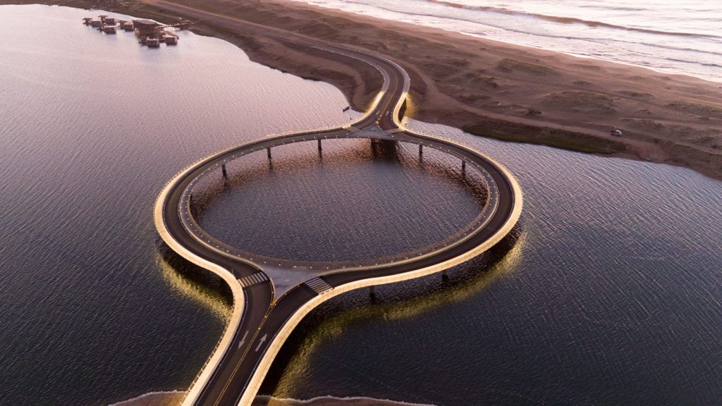Why is the Laguna Garzón Bridge a Circle? 3 Arch2O laguna garzon bridge rafael vinoly 6
