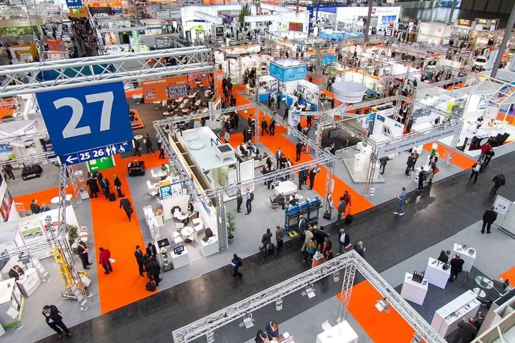 Messehalle der Hannover Messe 2026 — Deutschlands Maschinenbausektor ist am stärksten von chinesischen Patentakquisitionen betroffen